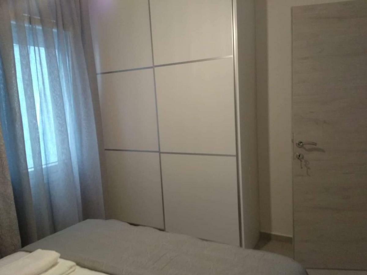 Petrani Suite 1 Néa Péramos Exterior foto